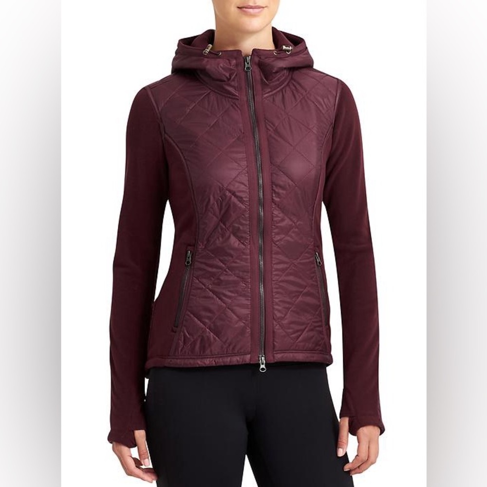ATHLETA Vortex Hybrid Quilted Jacked in Chianti XS